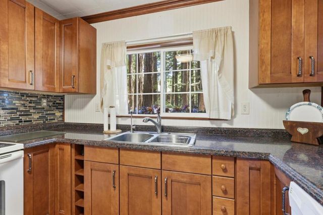 16730 Laurel Road, Los Gatos, CA 95033