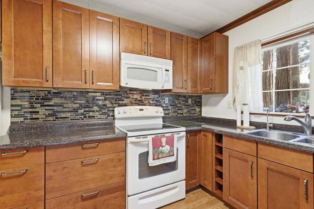 16730 Laurel Road, Los Gatos, CA 95033