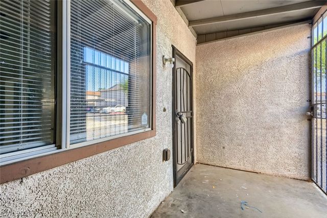 3501 Rio Robles Drive B, North Las Vegas, NV 89030