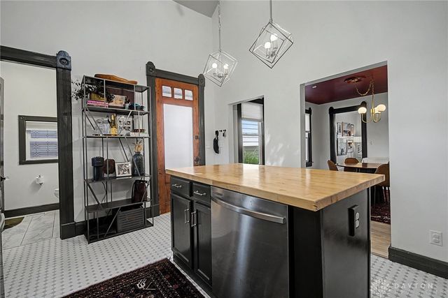 18 Garret Street, Dayton, OH 45410
