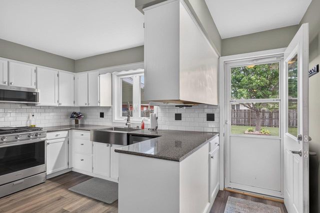2111 Kenwood Avenue, Janesville, WI 53545