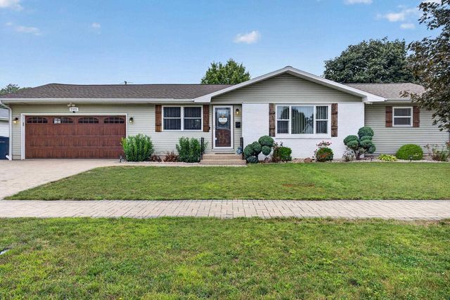 2111 Kenwood Avenue, Janesville, WI 53545