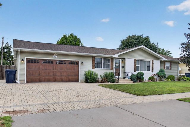 2111 Kenwood Avenue, Janesville, WI 53545