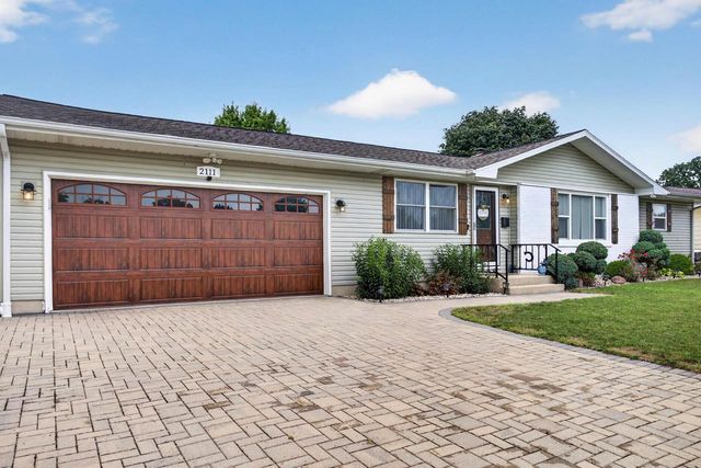 2111 Kenwood Avenue, Janesville, WI 53545