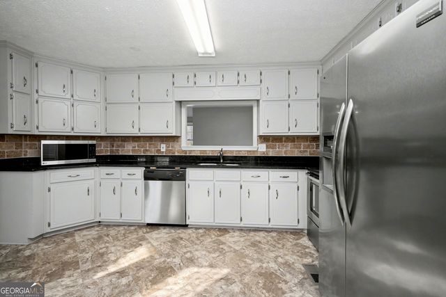 130 Cornwallis Way, Fayetteville, GA 30214