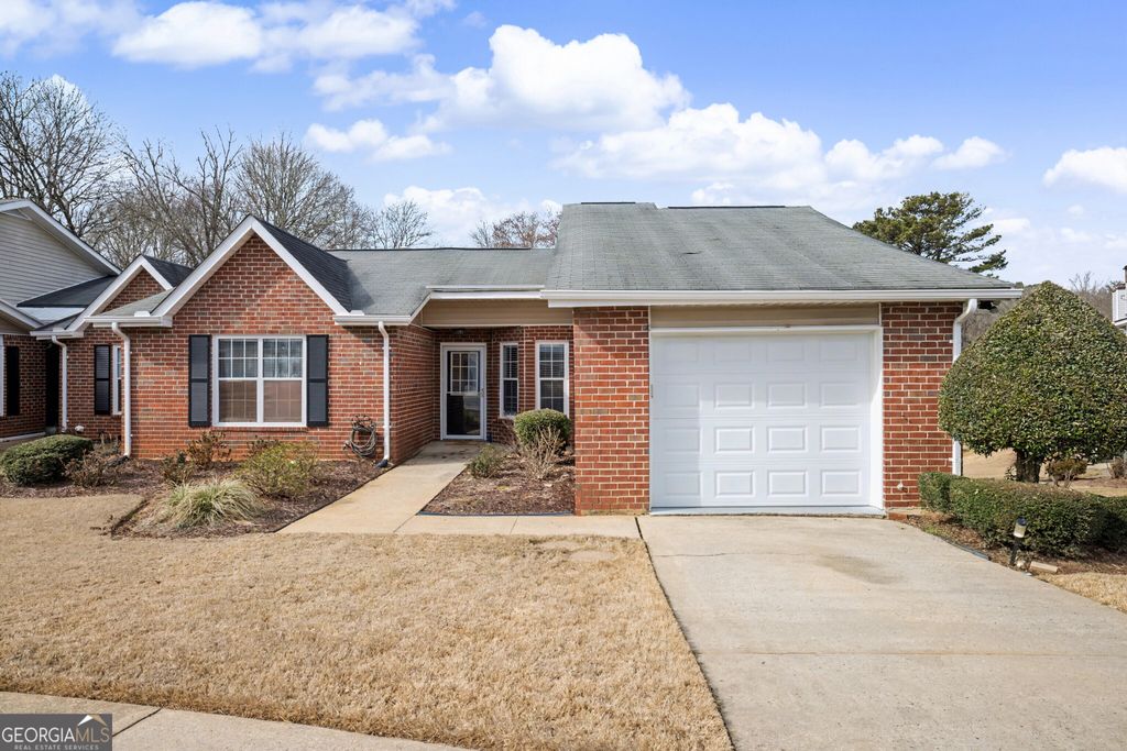 130 Cornwallis Way, Fayetteville, GA 30214