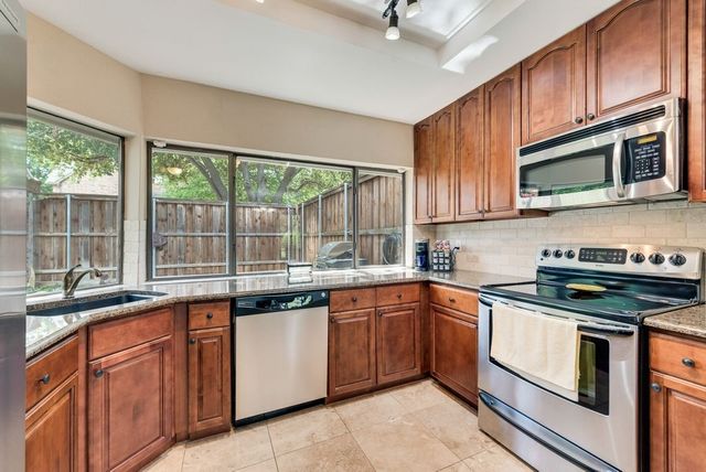 14826 Le Grande Drive, Addison, TX 75001