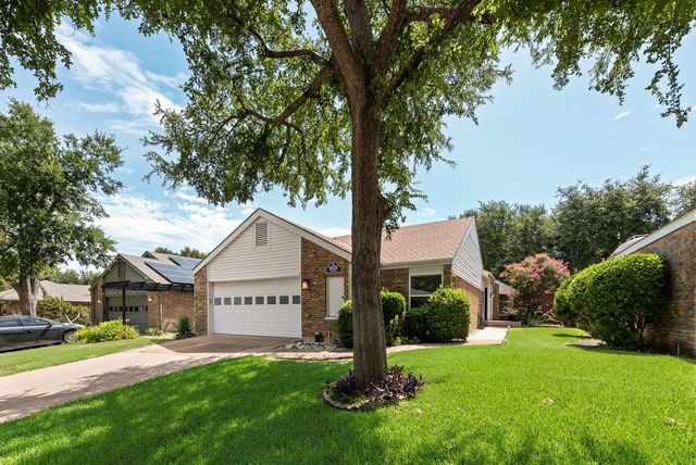 14826 Le Grande Drive, Addison, TX 75001