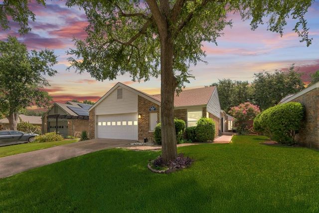 14826 Le Grande Drive, Addison, TX 75001