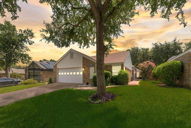 14826 Le Grande Drive, Addison, TX 75001
