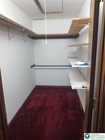 1755 peachtree Circle, Whitehall Twp, PA 18052