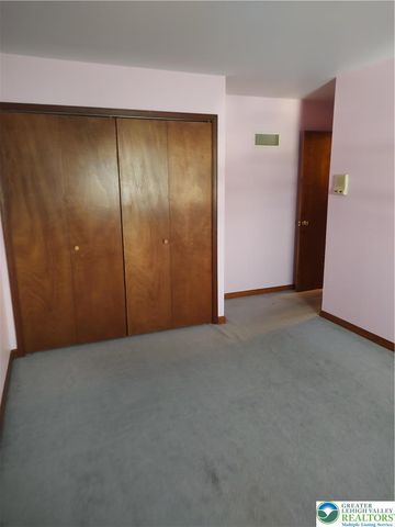 1755 peachtree Circle, Whitehall Twp, PA 18052