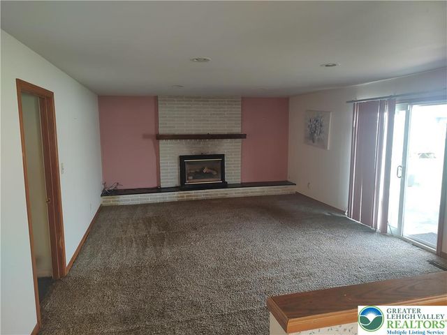 1755 peachtree Circle, Whitehall Twp, PA 18052