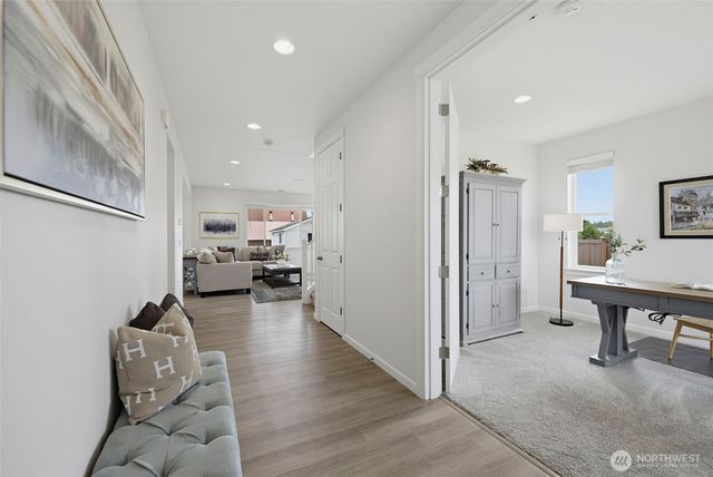 956 E Rawson Avenue, Buckley, WA 98321
