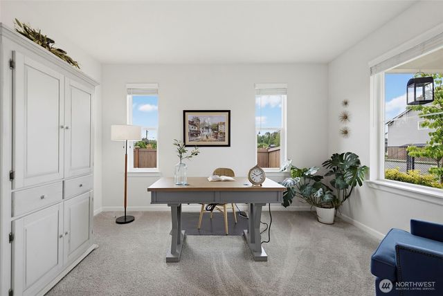 956 E Rawson Avenue, Buckley, WA 98321