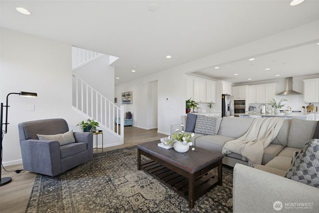 956 E Rawson Avenue, Buckley, WA 98321