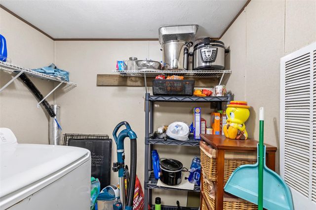 440 Petersburg Drive, Livingston, TX 77351