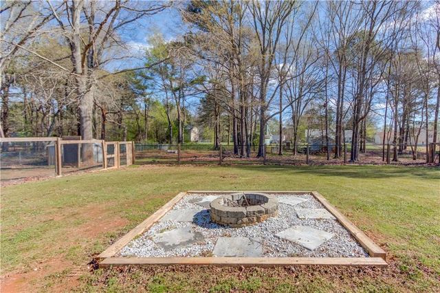 2080 Blackberry Lane, Auburn, GA 30011