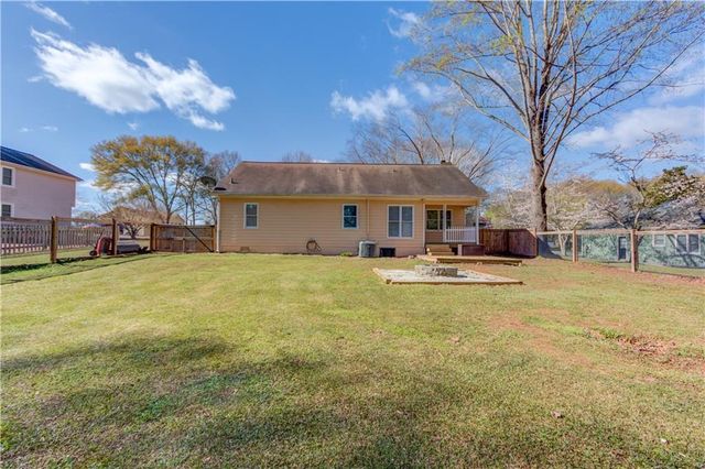 2080 Blackberry Lane, Auburn, GA 30011