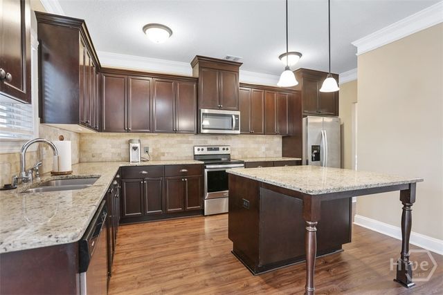 106 Laguna Way, Savannah, GA 31405