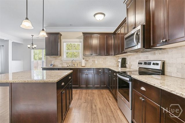 106 Laguna Way, Savannah, GA 31405