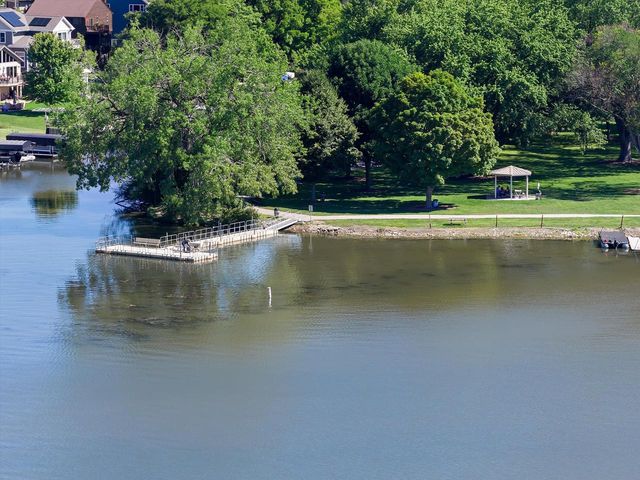 S68W18031 Island DRIVE, Muskego, WI 53150