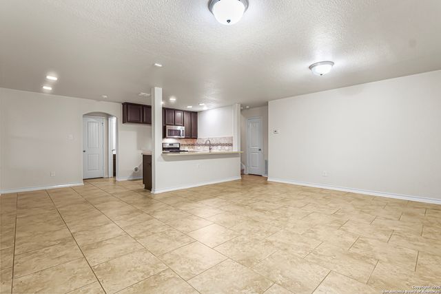 18043 Muir Glen, San Antonio, TX 78257