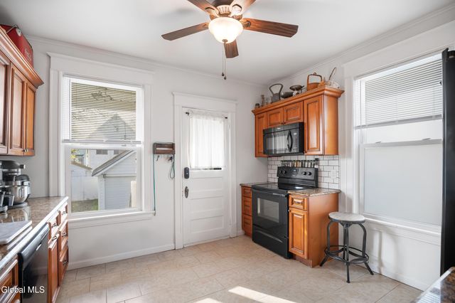 126 Elmer Avenue, Schenectady, NY 12308