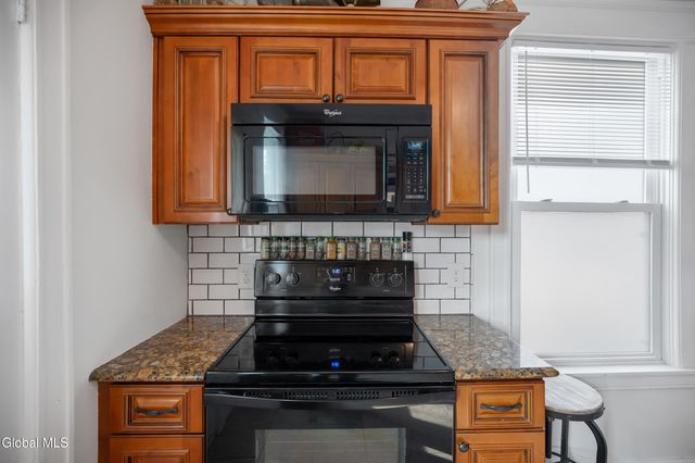 126 Elmer Avenue, Schenectady, NY 12308