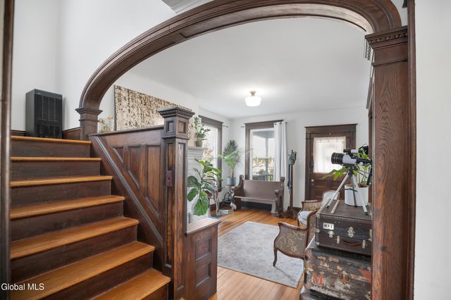 126 Elmer Avenue, Schenectady, NY 12308