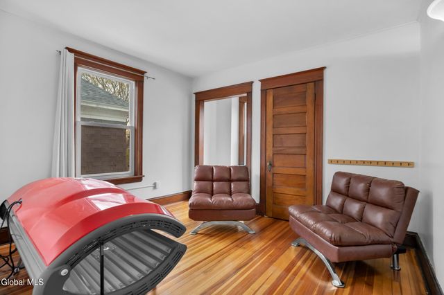 126 Elmer Avenue, Schenectady, NY 12308