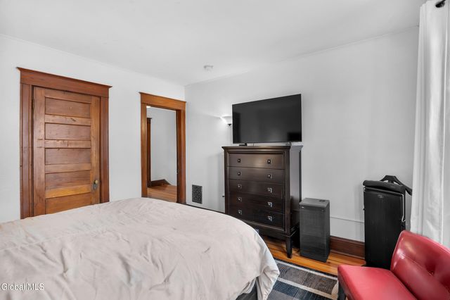 126 Elmer Avenue, Schenectady, NY 12308