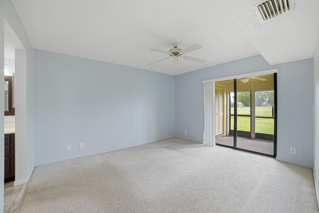 4702 E Lucerne Lakes Blvd Boulevard E 103, Lake Worth, FL 33467