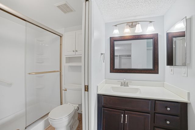 4702 E Lucerne Lakes Blvd Boulevard E 103, Lake Worth, FL 33467