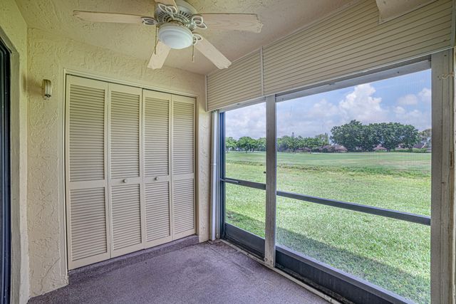 4702 E Lucerne Lakes Blvd Boulevard E 103, Lake Worth, FL 33467