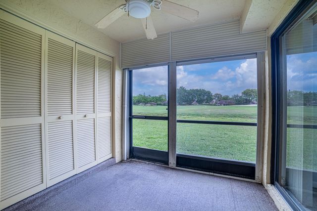 4702 E Lucerne Lakes Blvd Boulevard E 103, Lake Worth, FL 33467