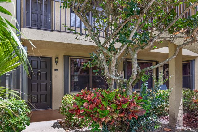 4702 E Lucerne Lakes Blvd Boulevard E 103, Lake Worth, FL 33467