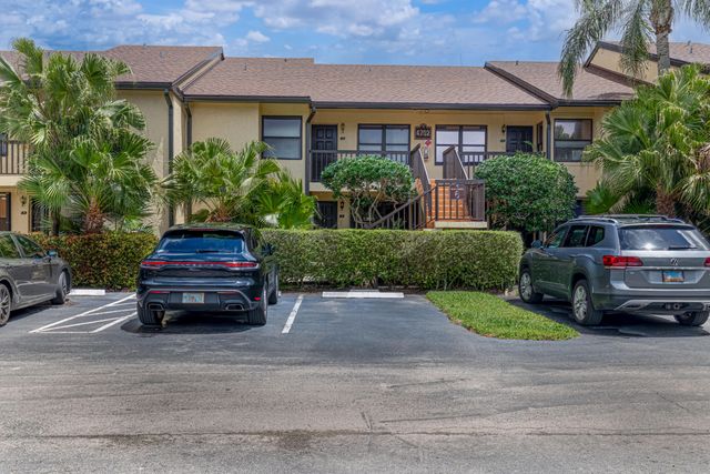 4702 E Lucerne Lakes Blvd Boulevard E 103, Lake Worth, FL 33467