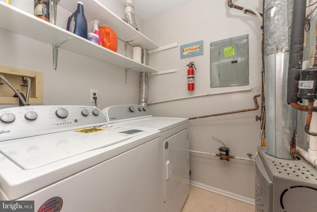 27 TYNEMOUTH CT, Robbinsville, NJ 08691