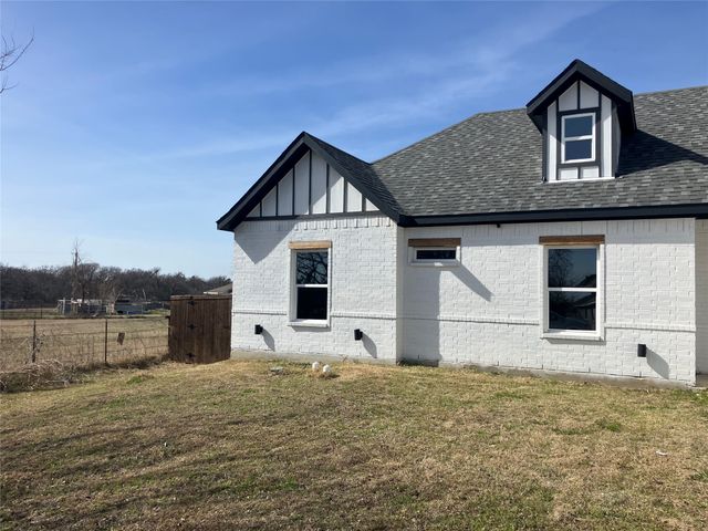 700 Hillburn Drive, West Tawakoni, TX 75474