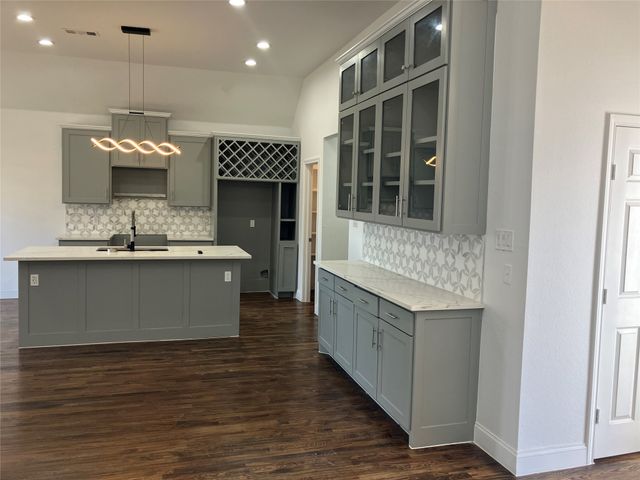 700 Hillburn Drive, West Tawakoni, TX 75474