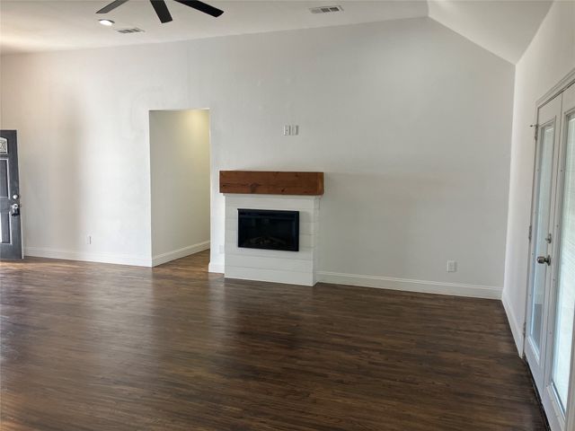 700 Hillburn Drive, West Tawakoni, TX 75474