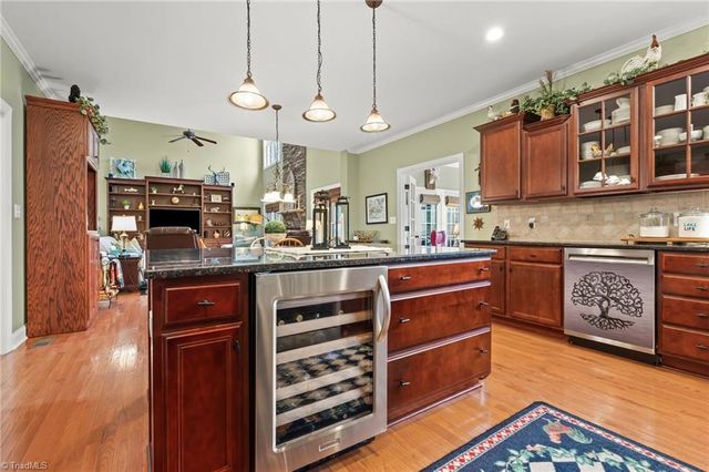 655 Starboard Reach, Lexington, NC 27292