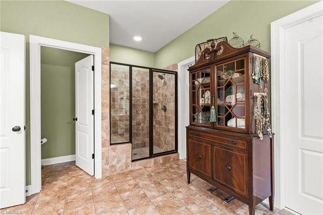 655 Starboard Reach, Lexington, NC 27292