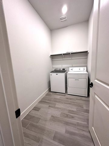 12608 Stanford DR, Austin, TX 78748