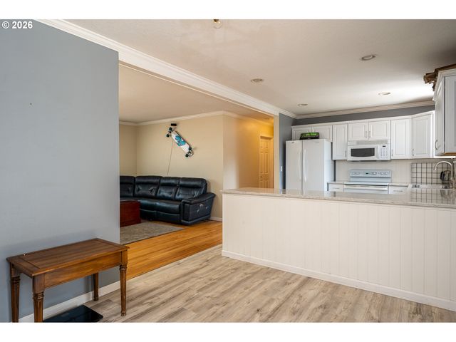 337 Nw BIRDSDALE Ave, Gresham, OR 97030