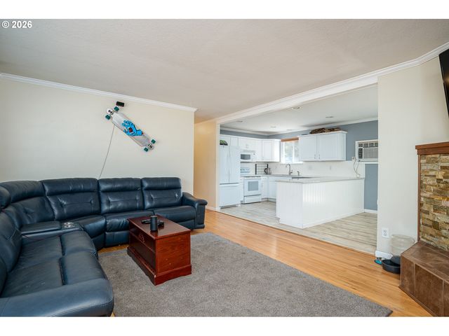 337 Nw BIRDSDALE Ave, Gresham, OR 97030