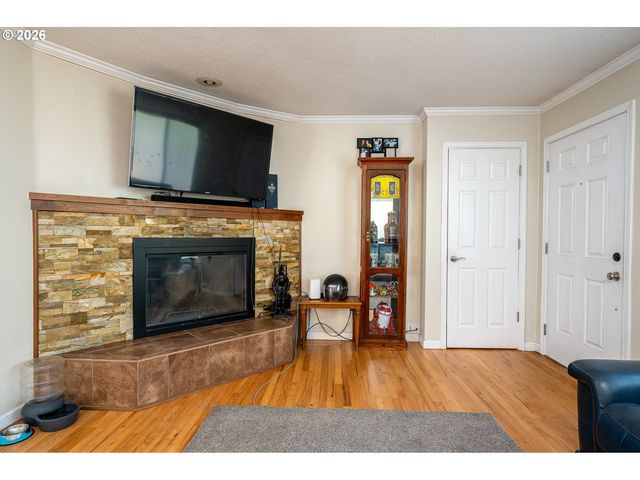 337 Nw BIRDSDALE Ave, Gresham, OR 97030