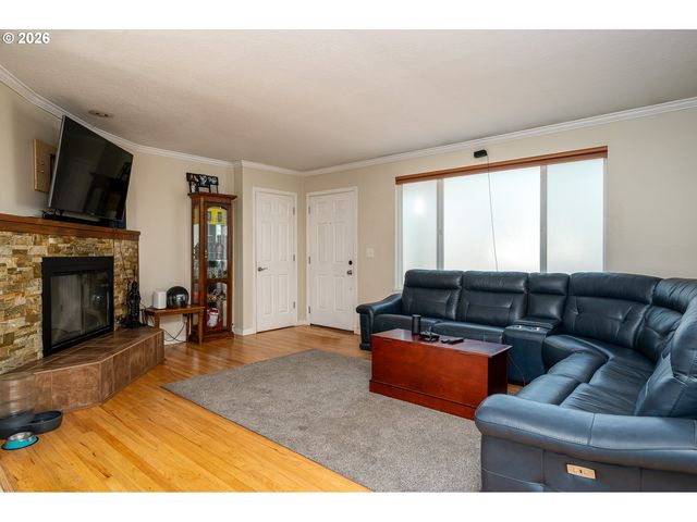 337 Nw BIRDSDALE Ave, Gresham, OR 97030