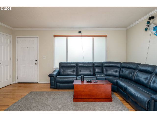 337 Nw BIRDSDALE Ave, Gresham, OR 97030